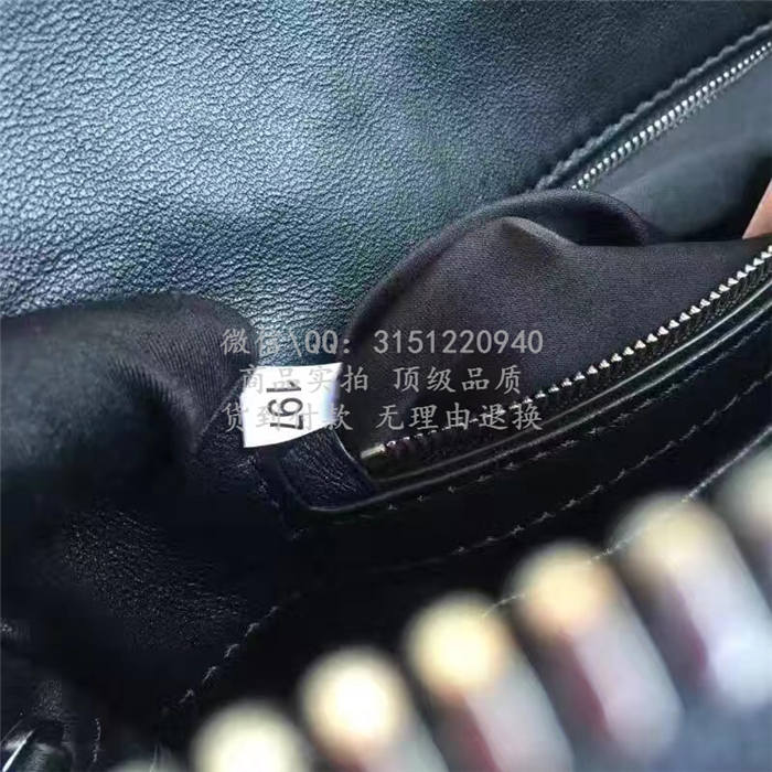 顶级高仿包包缪缪miumiu手提包 5BB003 中号提花凸纹纳帕皮手袋高仿奢侈品