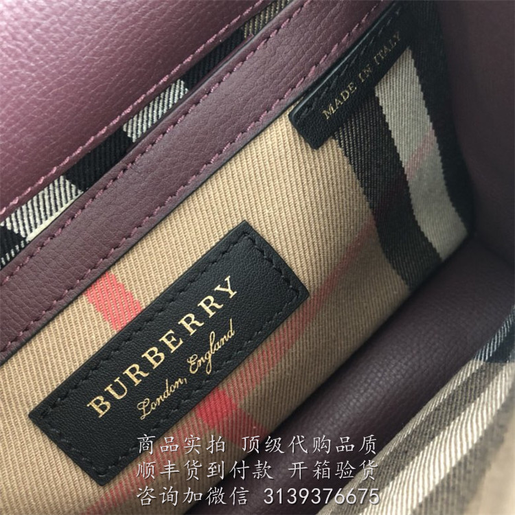 Burberry 红褐色 40642681 镂花流苏 皮革斜背包
