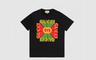 GUCCI/古驰 黑色 Gucci 复古标识印花 T恤 717422